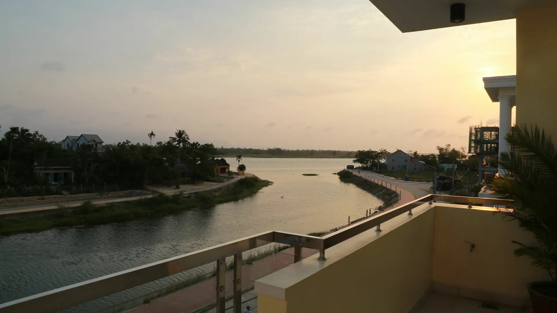 Dong Nguyen Riverside Homestay Χόι Αν